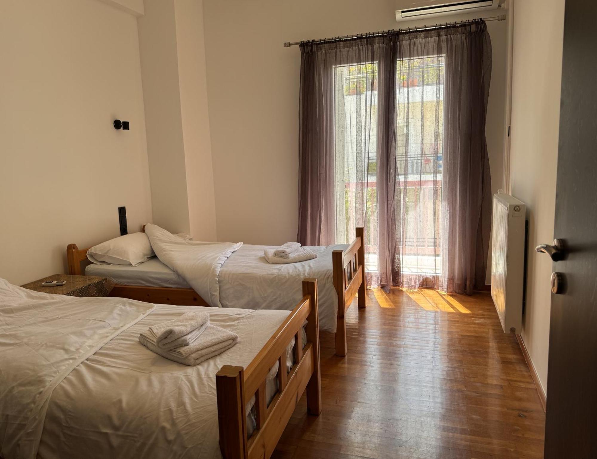 Navaro Apartments Pátra Eksteriør bilde