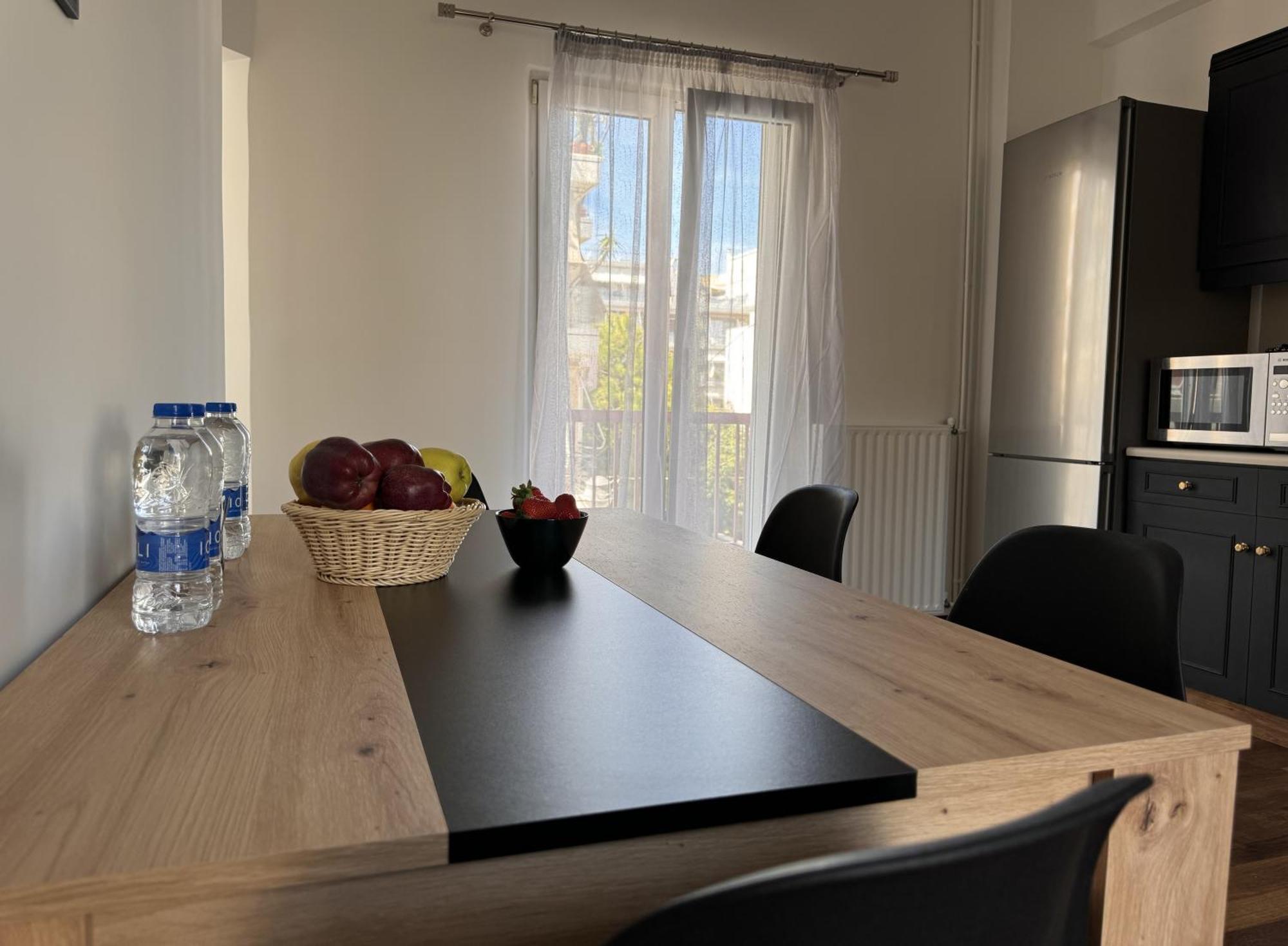Navaro Apartments Pátra Eksteriør bilde