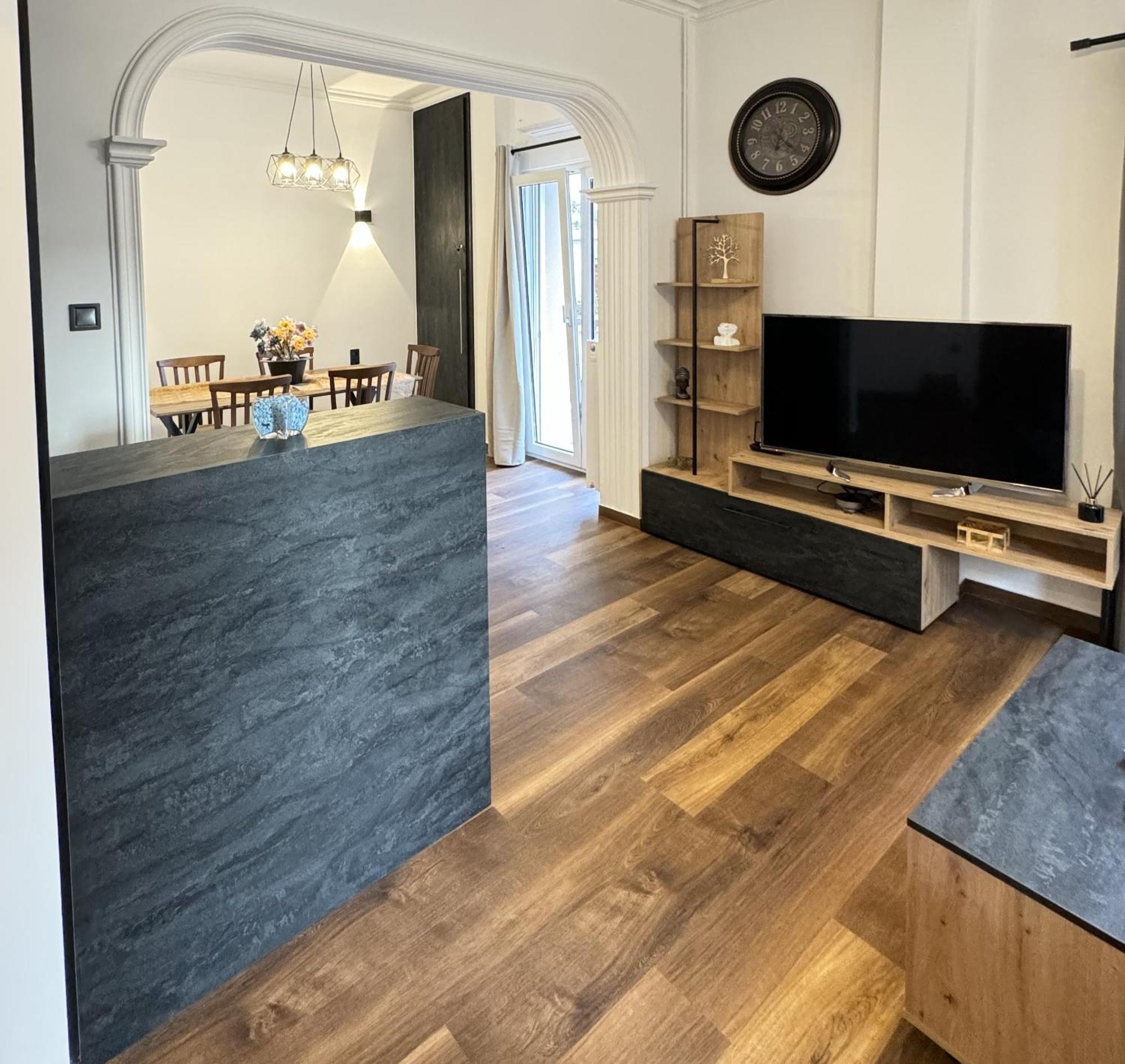 Navaro Apartments Pátra Eksteriør bilde